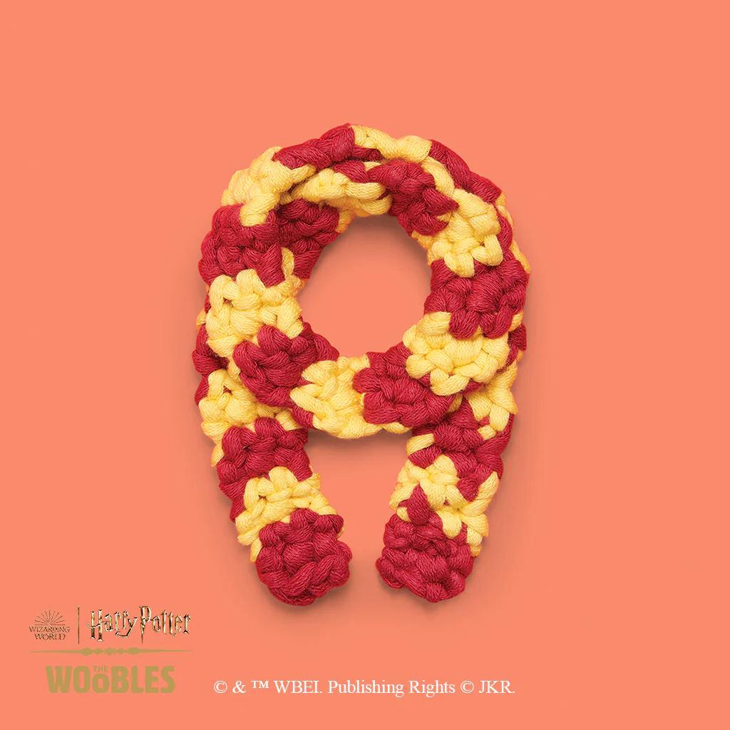 Gryffindor™ Lion and Scarf Bundle - Image 4